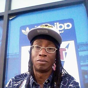 Meet your Posher, Dominic